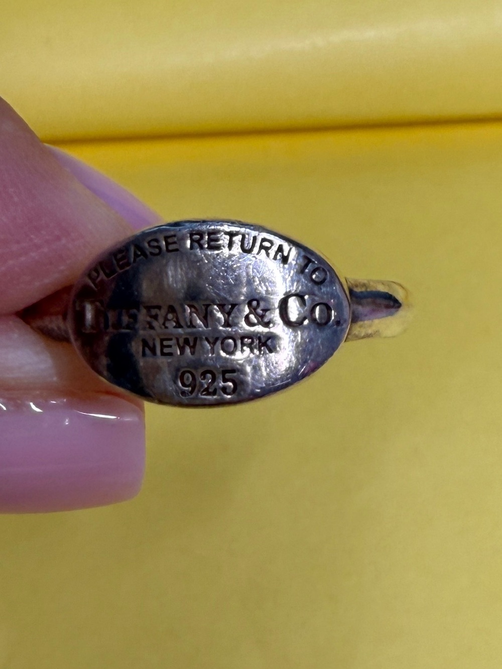 Tiffany & Co. Return to Tiffany Oval Tag Ring Sterling Silver 925